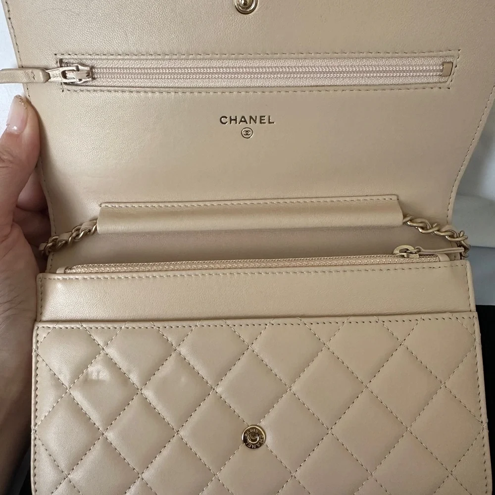 Chanel Boy WoC Wallet on Chain - Beige nude lambskin w/ gold hardware - Picture 6 of 8